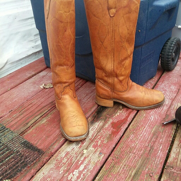 Boots - Picture 7 of 7